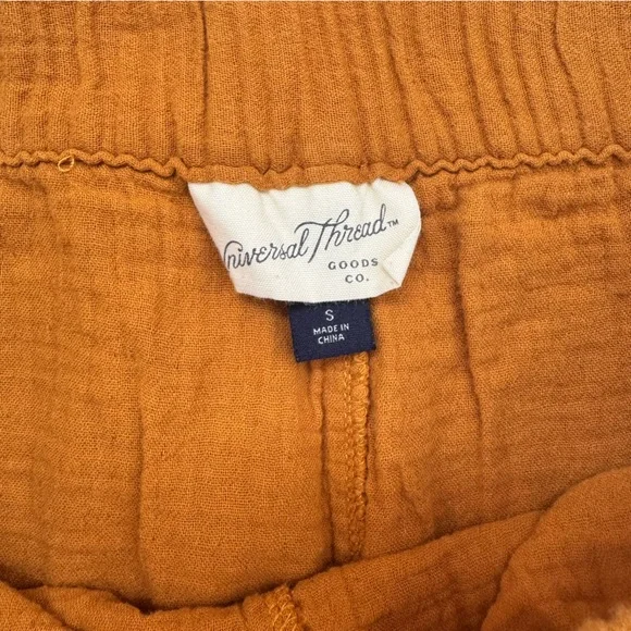 Universal Thread Shorts - Picture 2 of 10